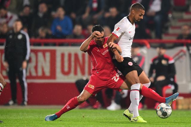 上海市足协贺电海港：上海职业足球首个双冠王