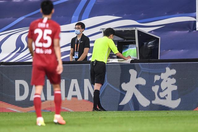 周琦11分首钢不敌广厦 王哲林18+15上海胜北控